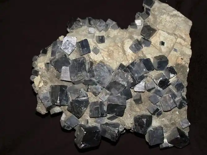 倾听矿物的声音方铅矿