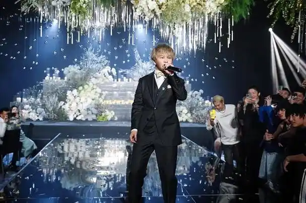 或许是因为自己的成长经历,李毅杰更懂得珍惜眼前人,更加明白真爱的